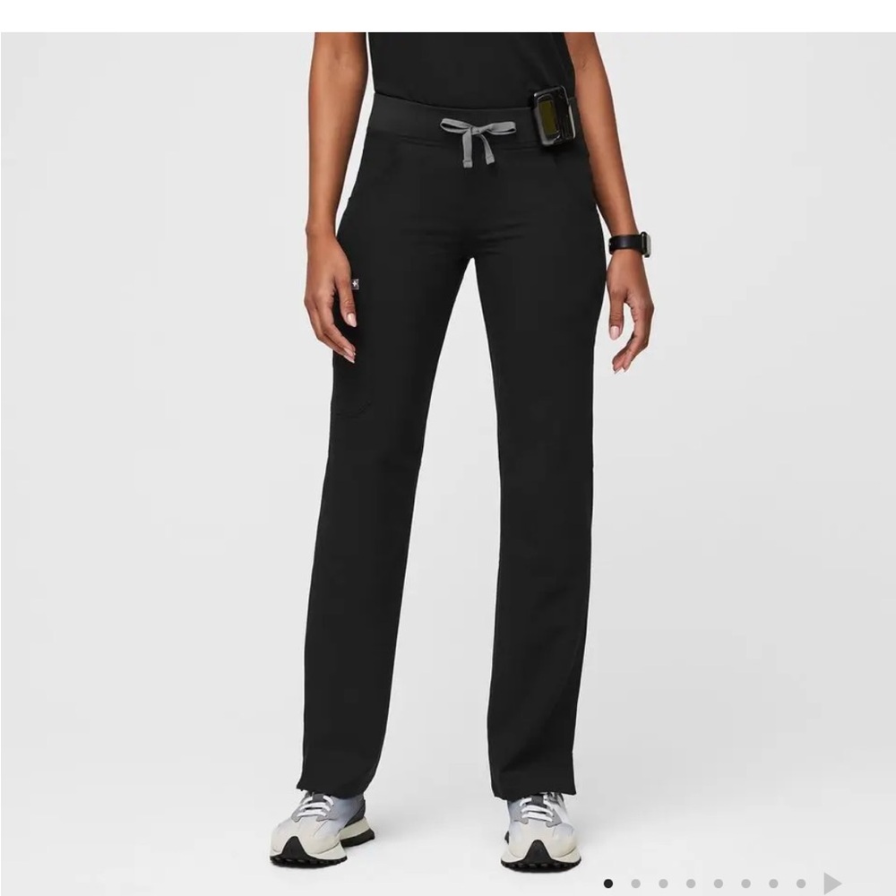 NWT Figs Kade Cargo Black Straight Leg Pants with Drawstring Waist